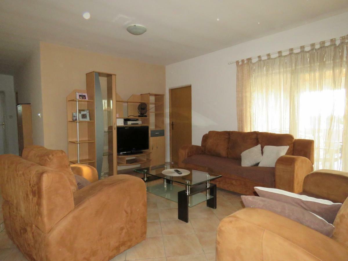 Guesthouse Dila Galovac (Zadar) Exterior photo